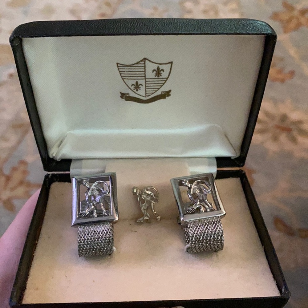 Swank Men’s Cufflink and Pin Set Man Fishing